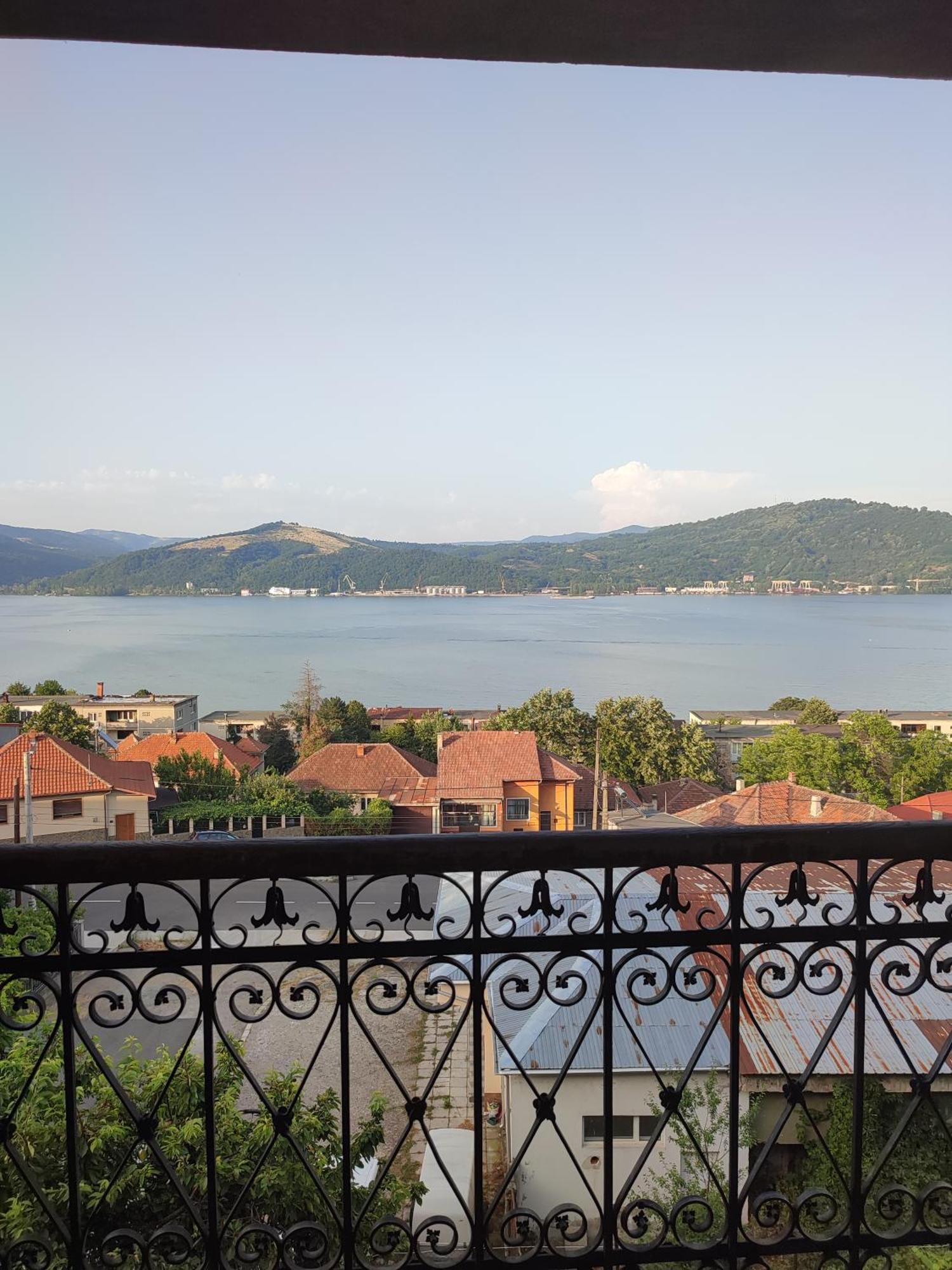 Casa Rebeca Hotel Orsova Kültér fotó